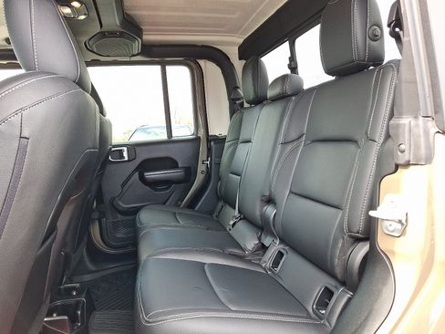 Certified 2020 Jeep Gladiator Sport image 10