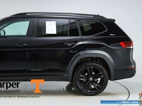 Used 2023 Volkswagen Atlas SEL R-Line AWD/4WD image 4
