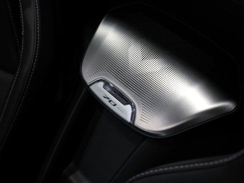 Used 2023 Chevrolet Corvette Stingray 2LT image 39