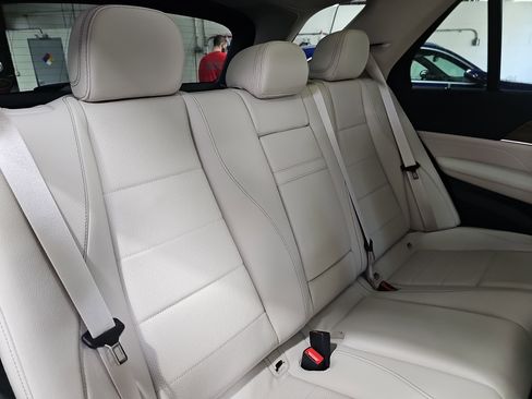 New 2026 Mercedes-Benz GLE 350 4MATIC image 12