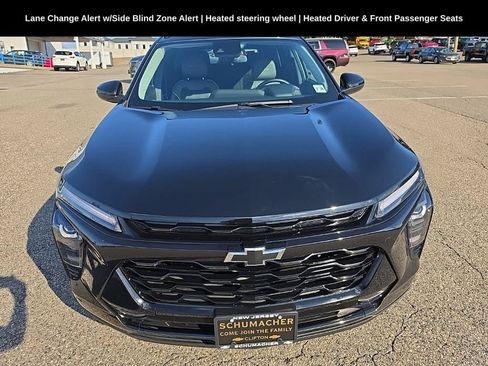 Used 2024 Chevrolet Trax ACTIV w/ Sunroof Package FWD image 8