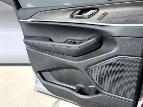 New 2025 Jeep Grand Cherokee Limited image 20