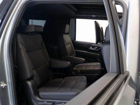 Used 2024 Chevrolet Suburban Z71 w/ Luxury Package AWD/4WD image 26
