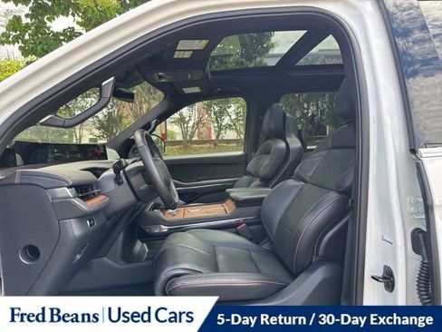 Used 2025 Lincoln Navigator Black Label AWD/4WD image 11