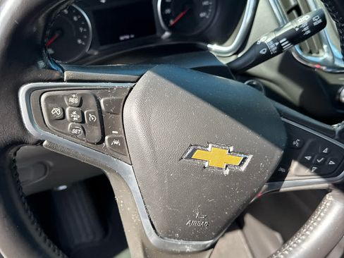 Used 2022 Chevrolet Equinox LT FWD image 11