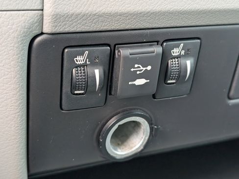 Used 2018 Toyota Sienna XLE image 21