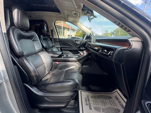 Used 2020 Lincoln Aviator Reserve w/ Equipment Group 202A image 20