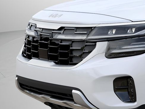 New 2026 Kia Seltos SX image 13