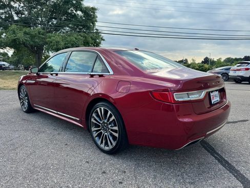 Used 2017 Lincoln Continental Select w/ Technology Package FWD image 7