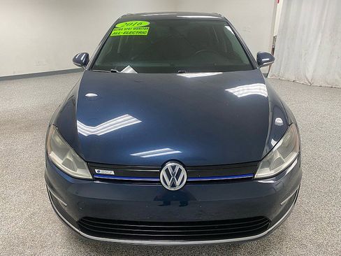 Used 2016 Volkswagen e-Golf SE w/ DC Fast Charging Package image 2