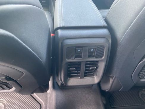 New 2025 Ford Bronco Badlands image 13