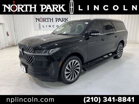 New 2025 Lincoln Navigator L Black Label image 1