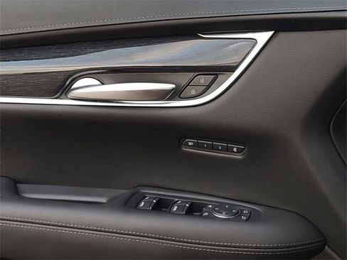 Used 2022 Cadillac XT5 Premium Luxury image 25