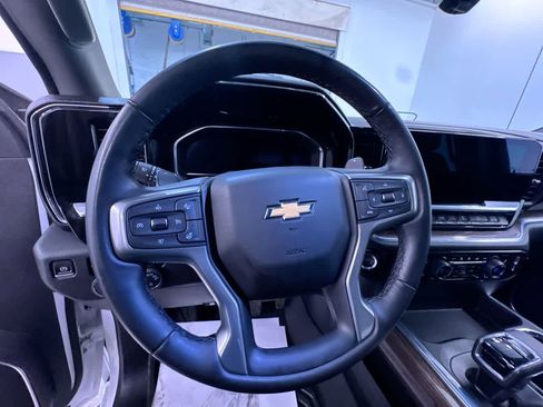 Used 2025 Chevrolet Silverado 1500 LT image 15