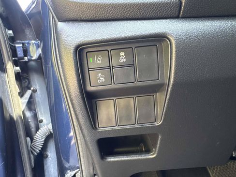 Used 2020 Honda CR-V LX image 20