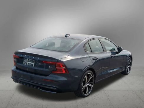 Used 2023 Volvo S60 B5 Plus w/ Climate Package AWD/4WD image 6
