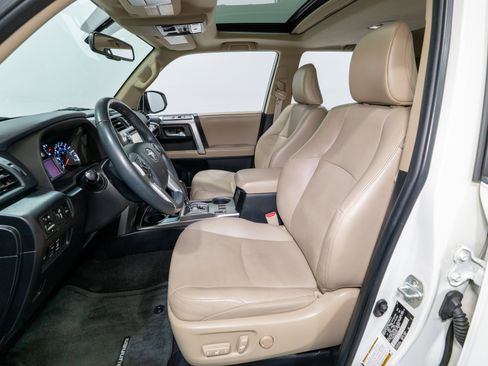 Used 2018 Toyota 4Runner Limited image 15