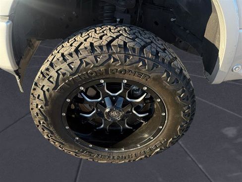 Used 2018 Ford F150 Platinum w/ Equipment Group 701A Luxury image 13