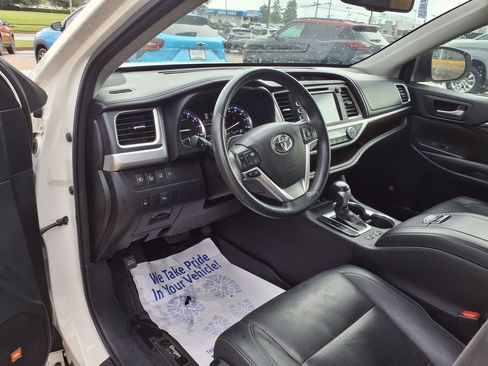 Used 2016 Toyota Highlander Limited w/ Driver Technology Package AWD/4WD image 20