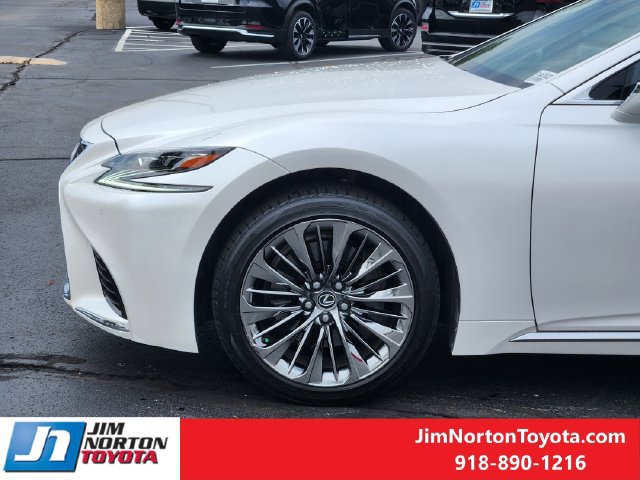 Used 2020 Lexus LS 500 w/ Interior Upgrade Package RWD image 9