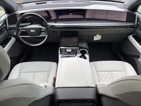 New 2026 Cadillac Escalade IQL Luxury image 35