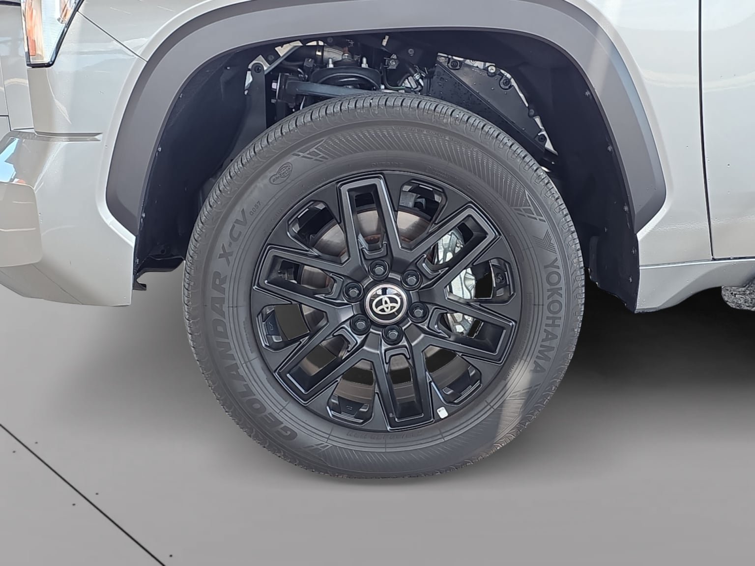 Used 2025 Toyota Tundra Limited AWD/4WD image 5