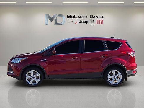 Used 2015 Ford Escape SE image 3