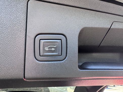 Used 2023 Cadillac XT5 Premium Luxury w/ LPO, Floor Liner Package AWD/4WD image 9