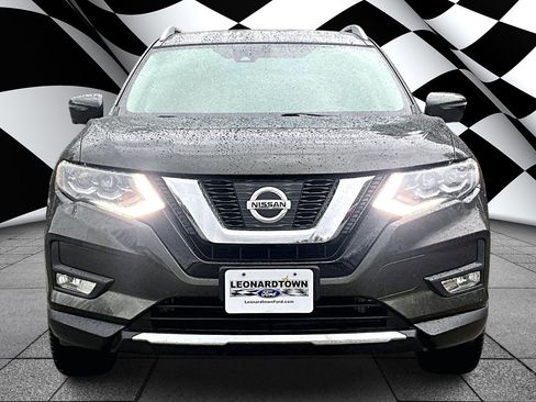 Used 2017 Nissan Rogue SL w/ SL Premium Package image 3