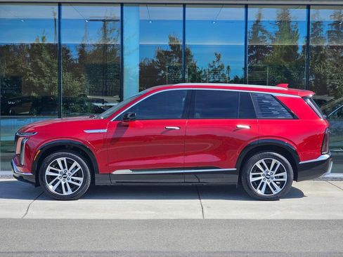 New 2026 Cadillac Vistiq Luxury AWD/4WD image 2