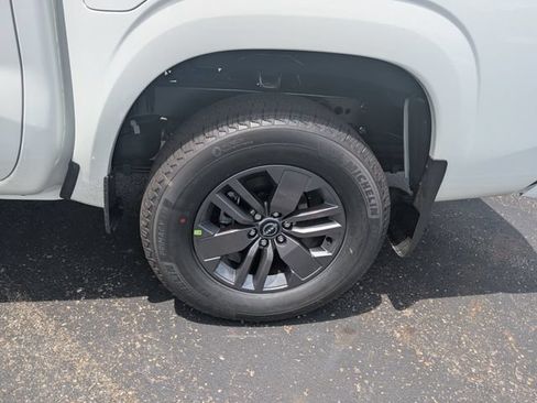 New 2026 Nissan Frontier SV w/ SV Convenience Package AWD/4WD image 24