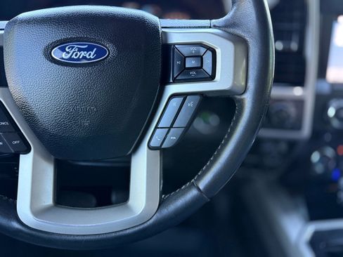 Used 2018 Ford F150 Lariat AWD/4WD image 27
