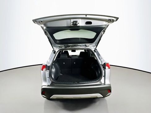 Used 2024 Toyota Corolla Cross LE image 34