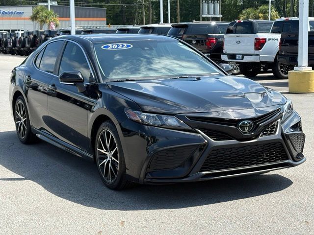 Used 2022 Toyota Camry SE FWD image 7