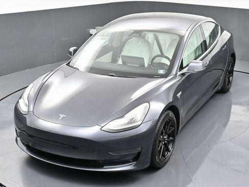 Used 2018 Tesla Model 3 Long Range image 46