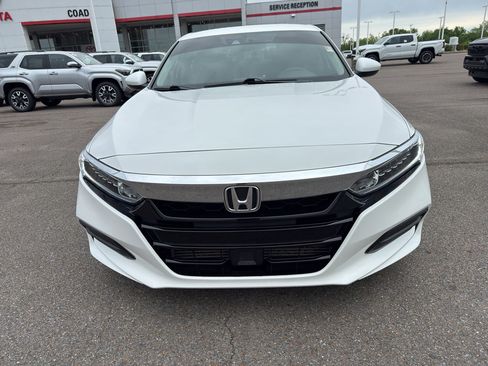 Used 2018 Honda Accord LX image 8