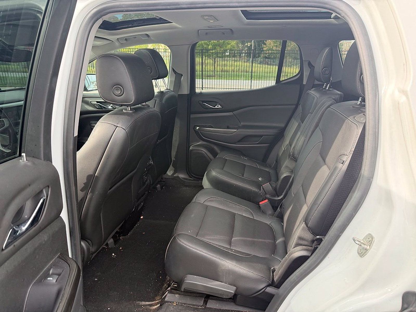 Used 2019 GMC Acadia SLT w/ Black Edition AWD/4WD image 10