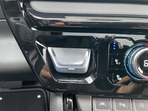 New 2026 GMC Sierra 1500 AT4 w/ AT4 Premium Package image 17