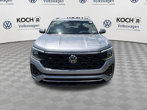 Used 2024 Volkswagen Atlas Cross Sport SEL R-Line AWD/4WD image 2