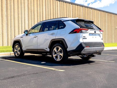 Used 2020 Toyota RAV4 Limited AWD/4WD image 7