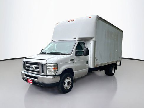 Used 2012 Ford E-450 and Econoline 450 Super Duty w/ PWR Locks & Windows Group RWD image 1