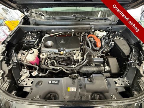 Used 2021 Toyota RAV4 LE AWD/4WD image 41