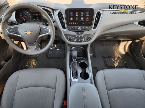 Used 2022 Chevrolet Malibu LT image 26