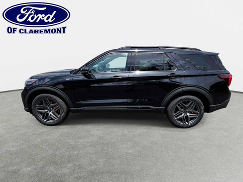 New 2026 Ford Explorer ST-Line w/ ST-Line Street Pack AWD/4WD image 5
