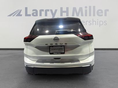 New 2026 Nissan Rogue SV