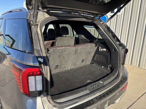 Used 2025 Ford Explorer Platinum w/ LUX Leather Package image 32