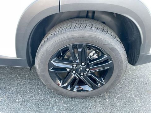 Used 2025 Chevrolet Trax ACTIV w/ Driver Confidence Package image 8