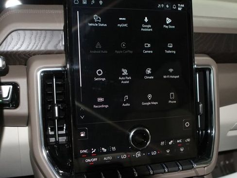 New 2026 GMC Yukon Denali w/ Advanced Technology Package AWD/4WD image 19
