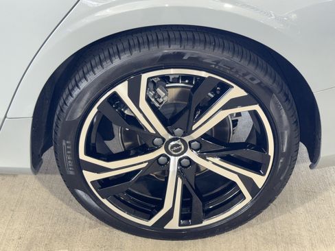 Used 2024 Volvo S60 B5 Plus w/ Climate Package FWD image 35