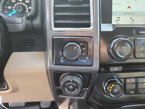 Used 2016 Ford F150 XLT w/ Equipment Group 301A Mid image 32